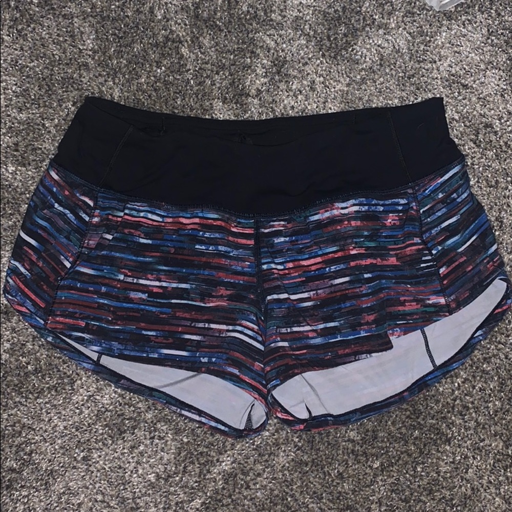lululemon size 4 shorts 2.5” speed ups
